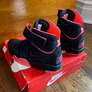 Nike Air Shark Trainer PRM